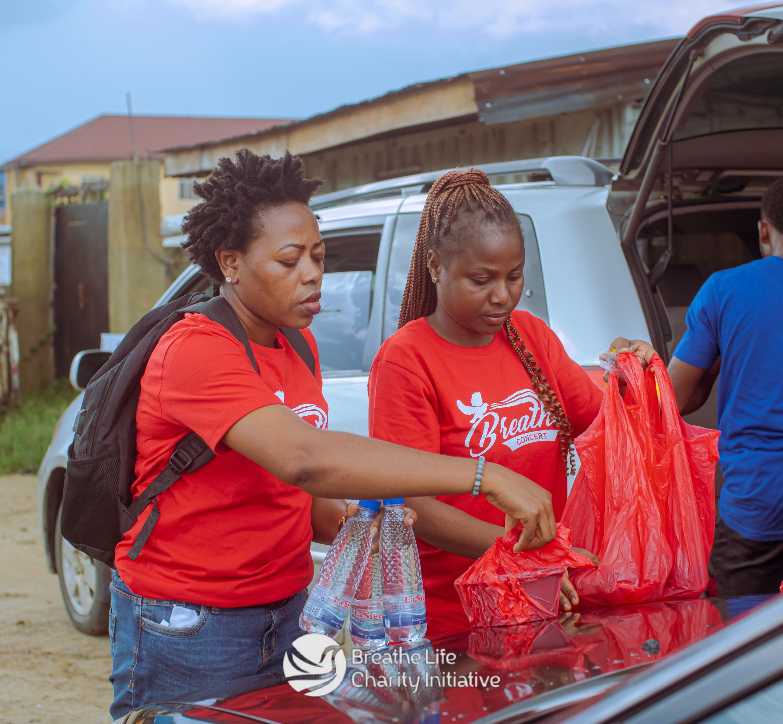 Street Feeding. Port Harcourt, Nigeria September 2024 14