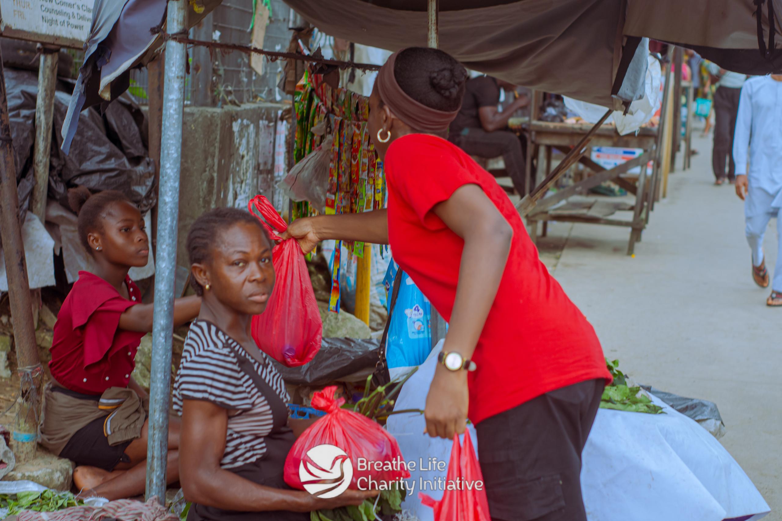 Street Feeding. Port Harcourt, Nigeria September 2024 7
